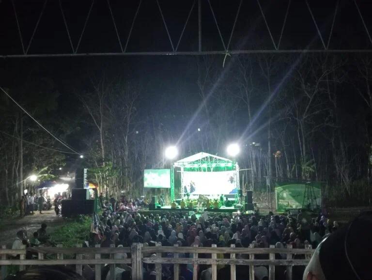 sewa panggung untuk acara pengajian akbar di wonosari gunungkidul yogyakarta - db event equipment